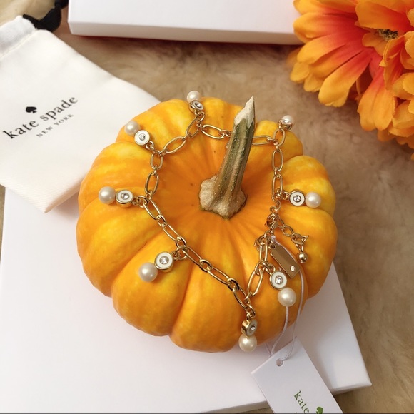 💖NWT Kate Spade Pearly Charm Crystal Bracelet - Picture 3 of 6